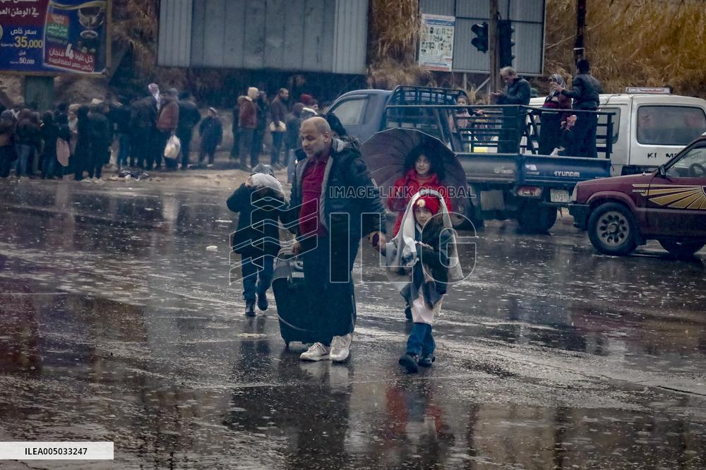 Civilians Flee Aleppo Amid Kurdish-Government Clashes
