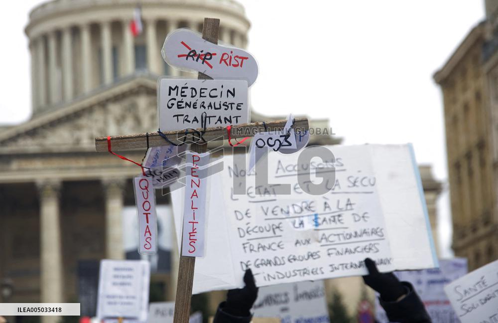 Doctors Protest - Paris
