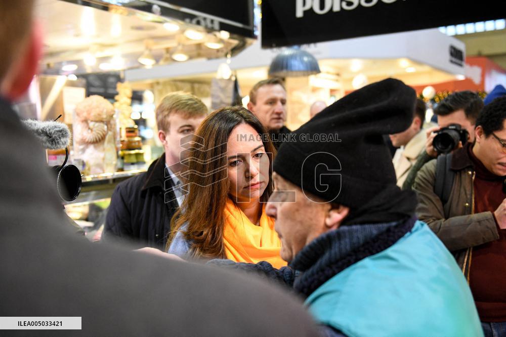 Sarah Knafo At Passy Market - Paris