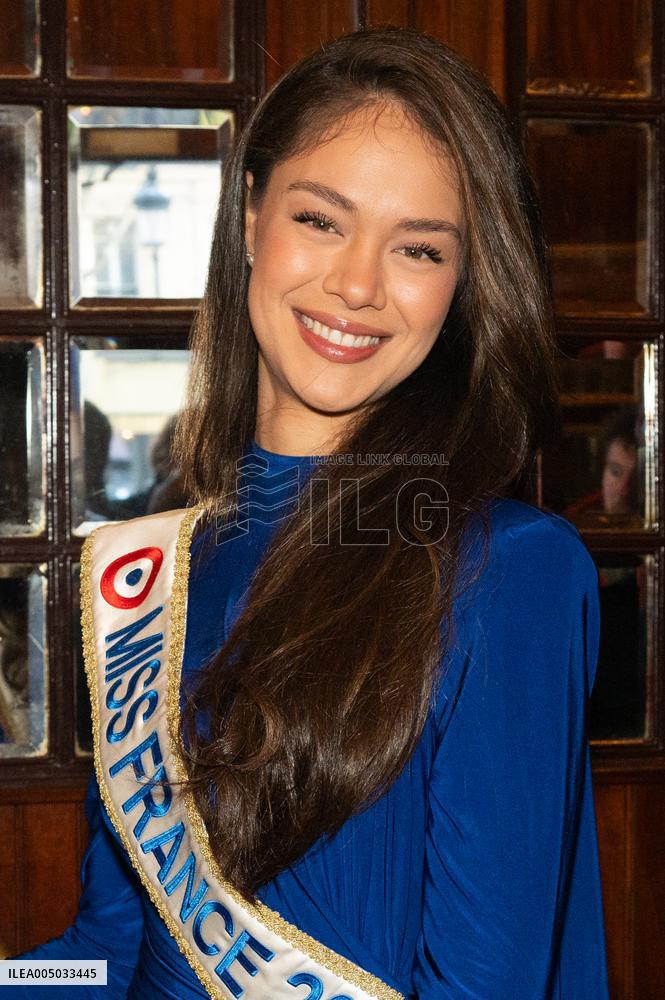 Stephane Rolland Event At Bouglione Winter Circus