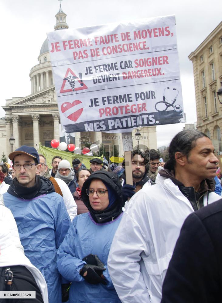 Doctors Protest - Paris