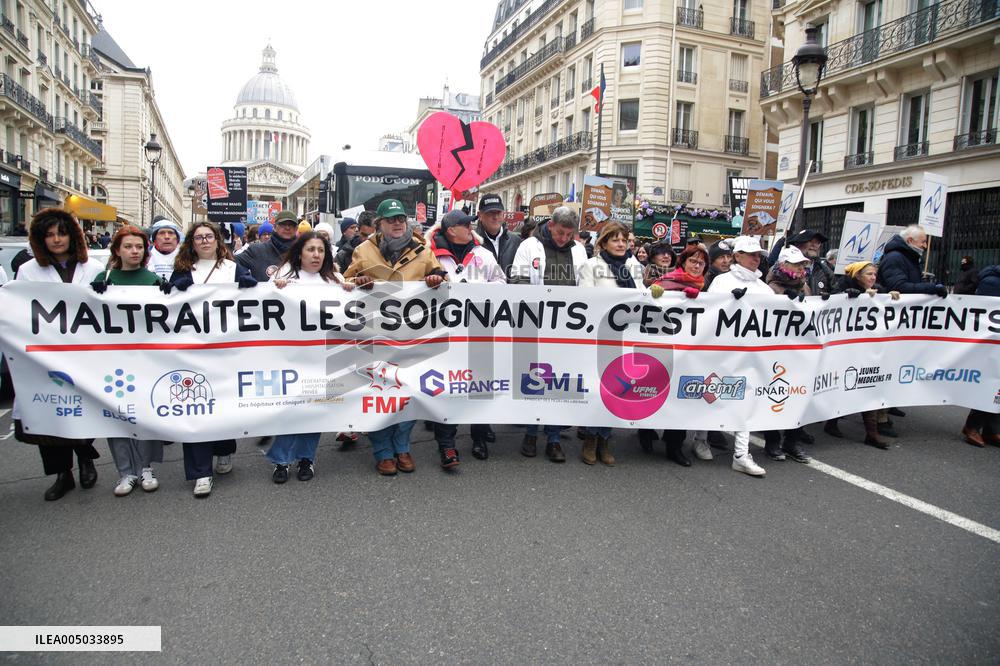 Doctors Protest - Paris