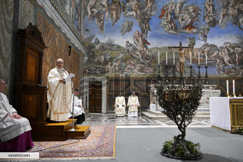 Pope Leo XIV baptizes 20 children In the Sistine Chapel - Vatican