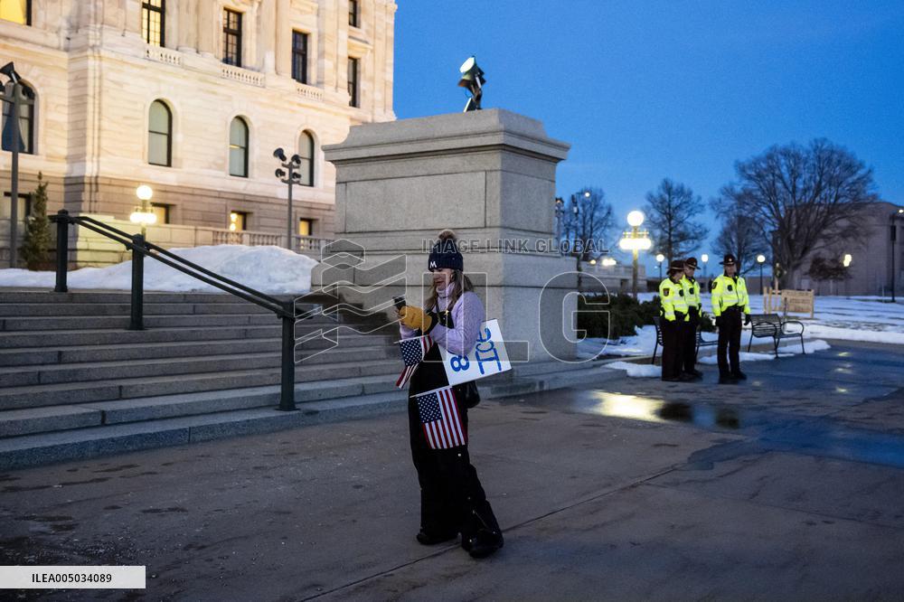 Protests Erupt After ICE Officer Fatally Shoots Renee Nicole Good - MN