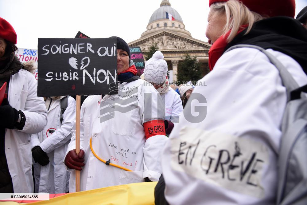 Liberal Doctors Demonstration - Paris