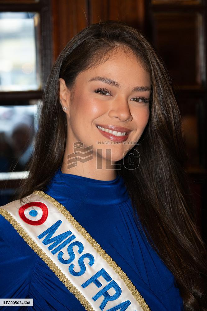 Stephane Rolland Event At Bouglione Winter Circus