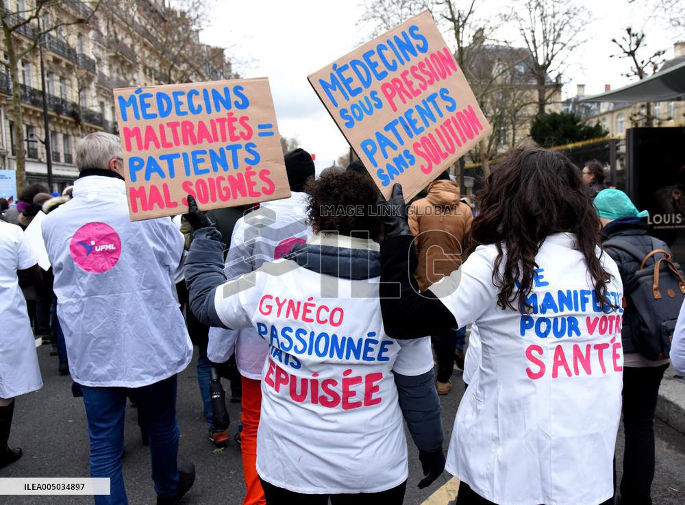 Liberal Doctors Demonstration - Paris