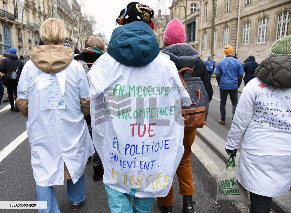 Liberal Doctors Demonstration - Paris