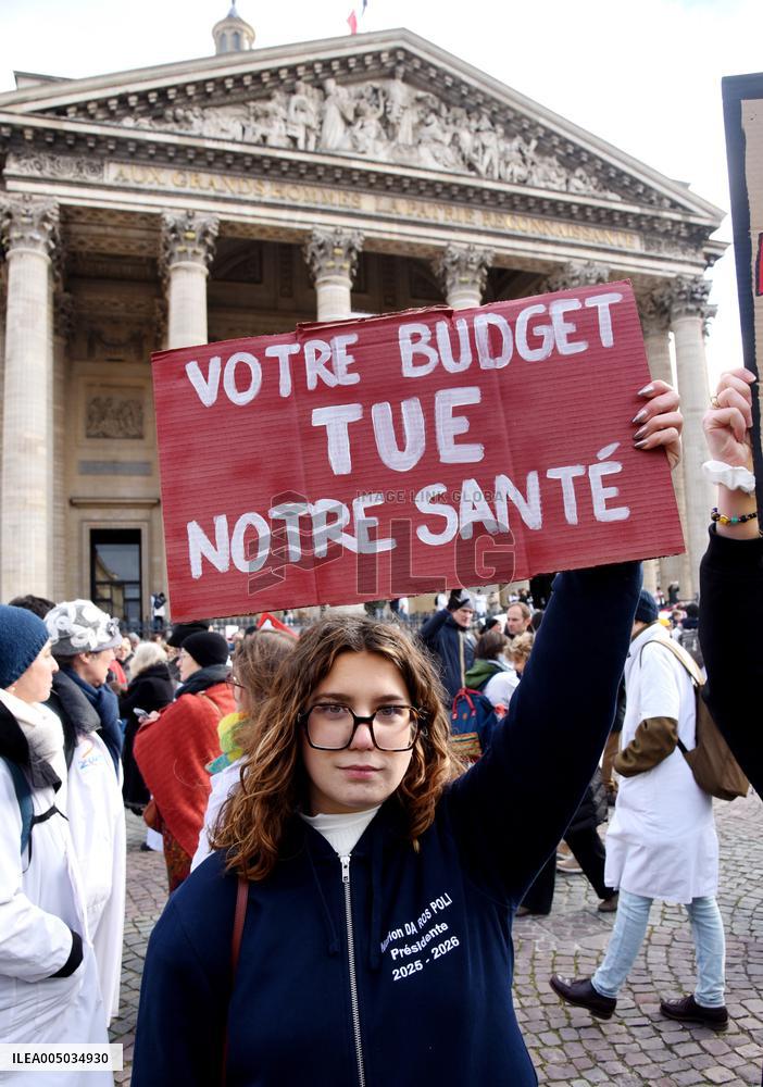 Liberal Doctors Demonstration - Paris