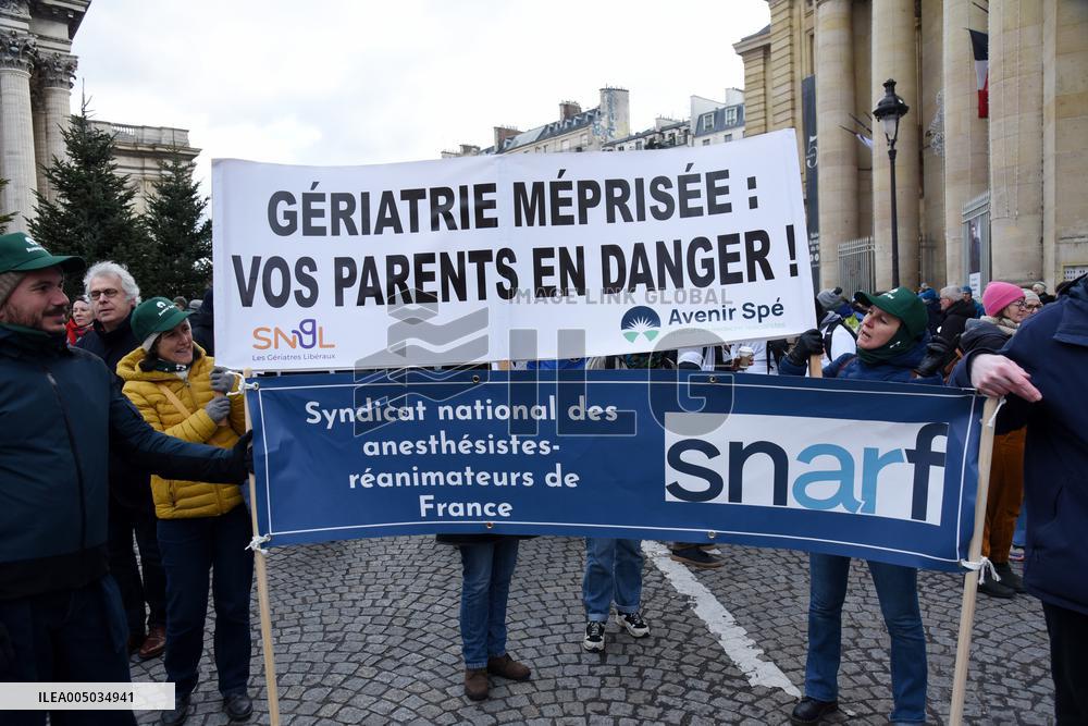 Liberal Doctors Demonstration - Paris