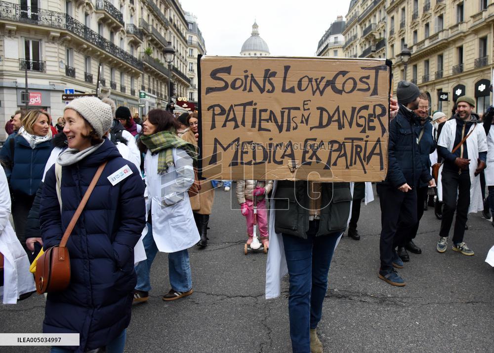 Liberal Doctors Demonstration - Paris