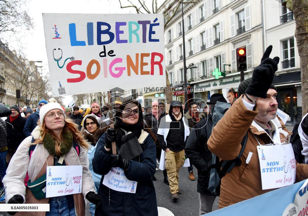 Liberal Doctors Demonstration - Paris