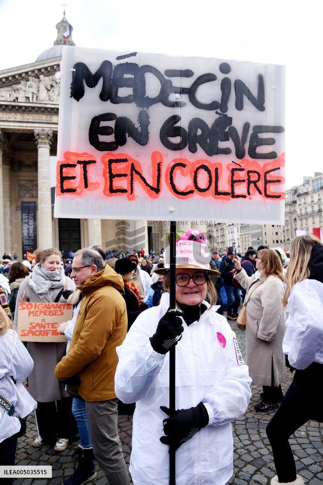 Liberal Doctors Demonstration - Paris