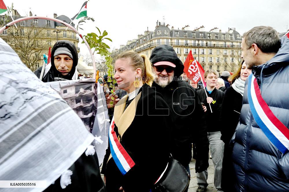 Rally Against US Intervention In Venezuela - Paris