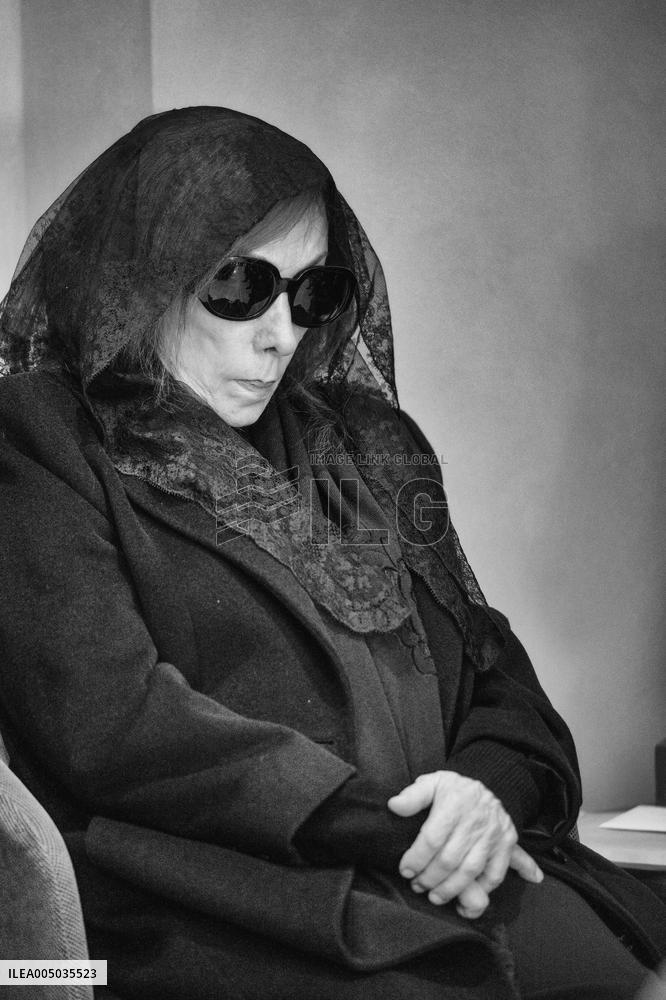 Rare Appearance Of Lebanese Singer Fayrouz At Her Son s Funeral - Bikfaya