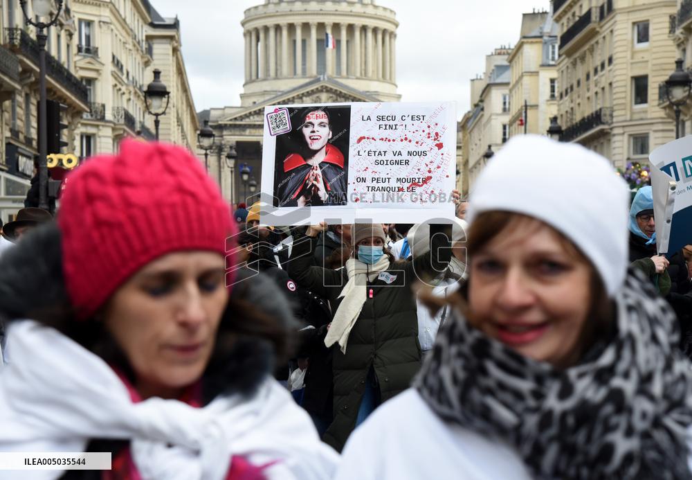 Liberal Doctors Demonstration - Paris
