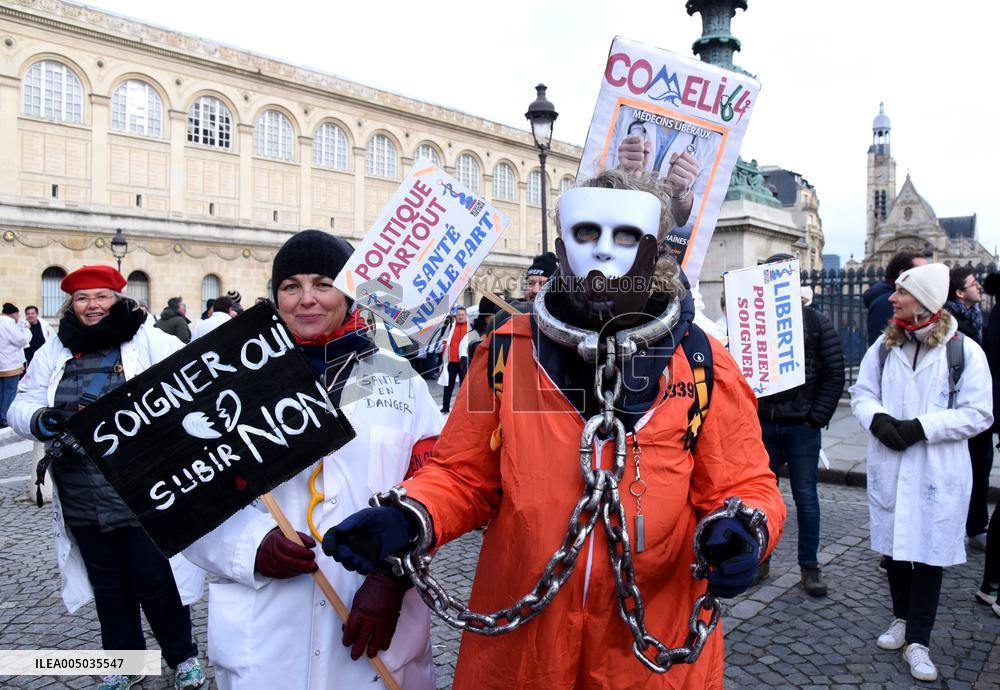 Liberal Doctors Demonstration - Paris