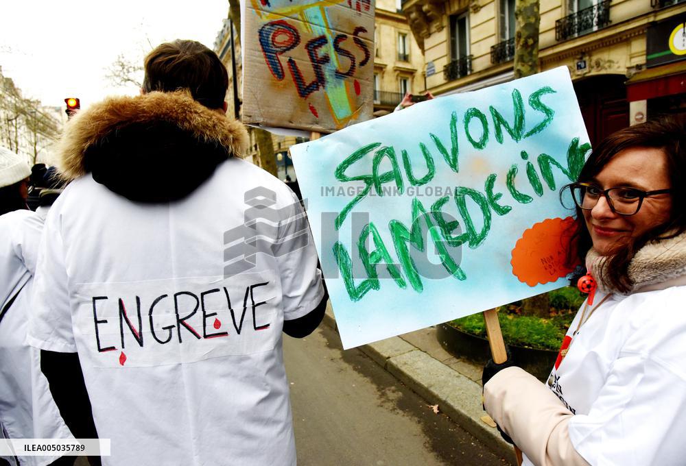 Liberal Doctors Demonstration - Paris