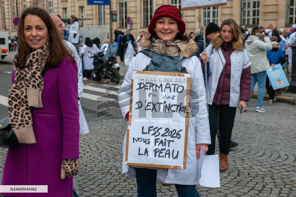 Doctors Protest Against Health Reform - Paris