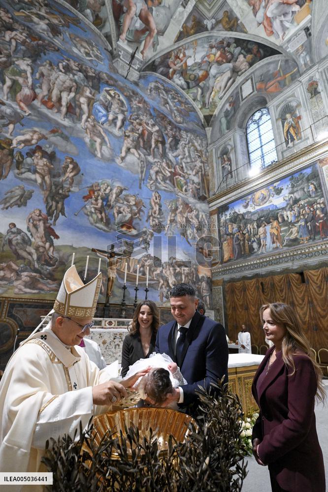 Pope Leo XIV baptizes 20 children In the Sistine Chapel - Vatican