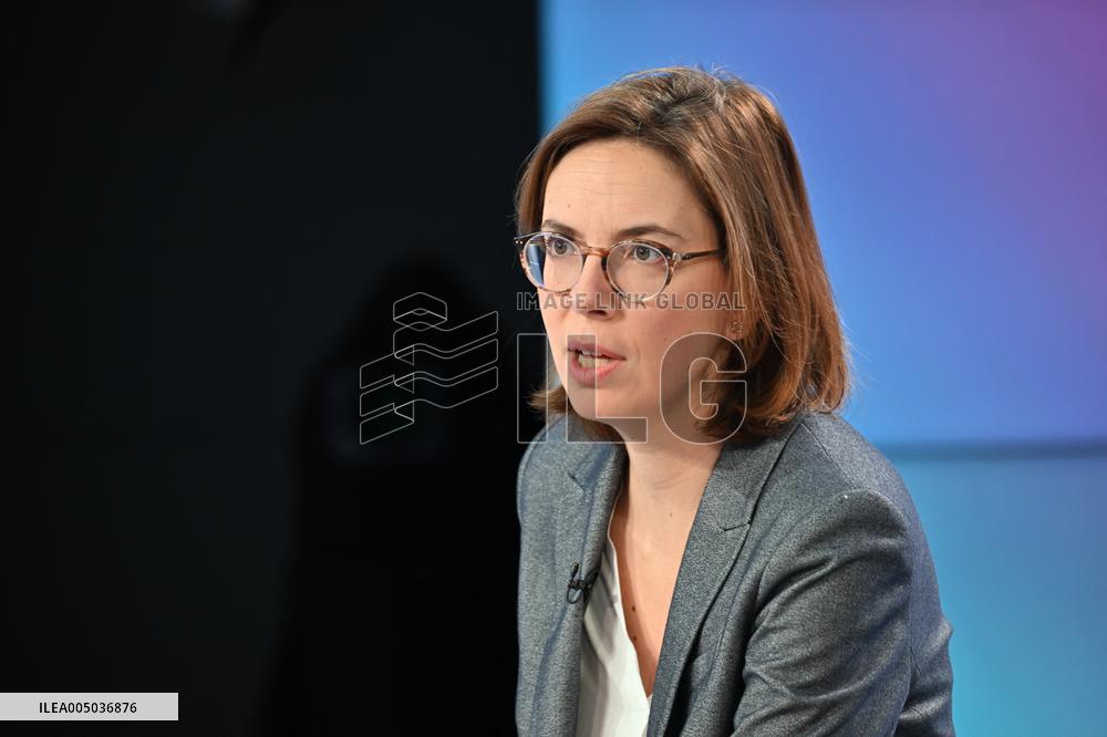 Amelie de Montchalin On Dimanche En Politique - Paris