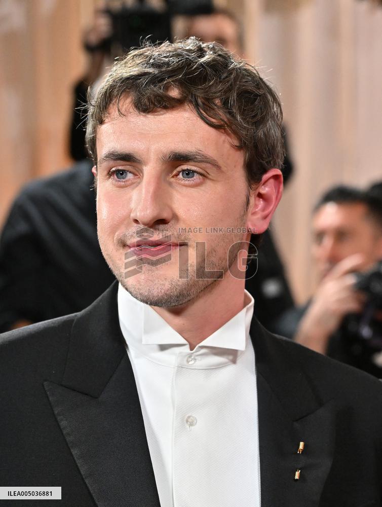 83rd Annual Golden Globes - Arrivals