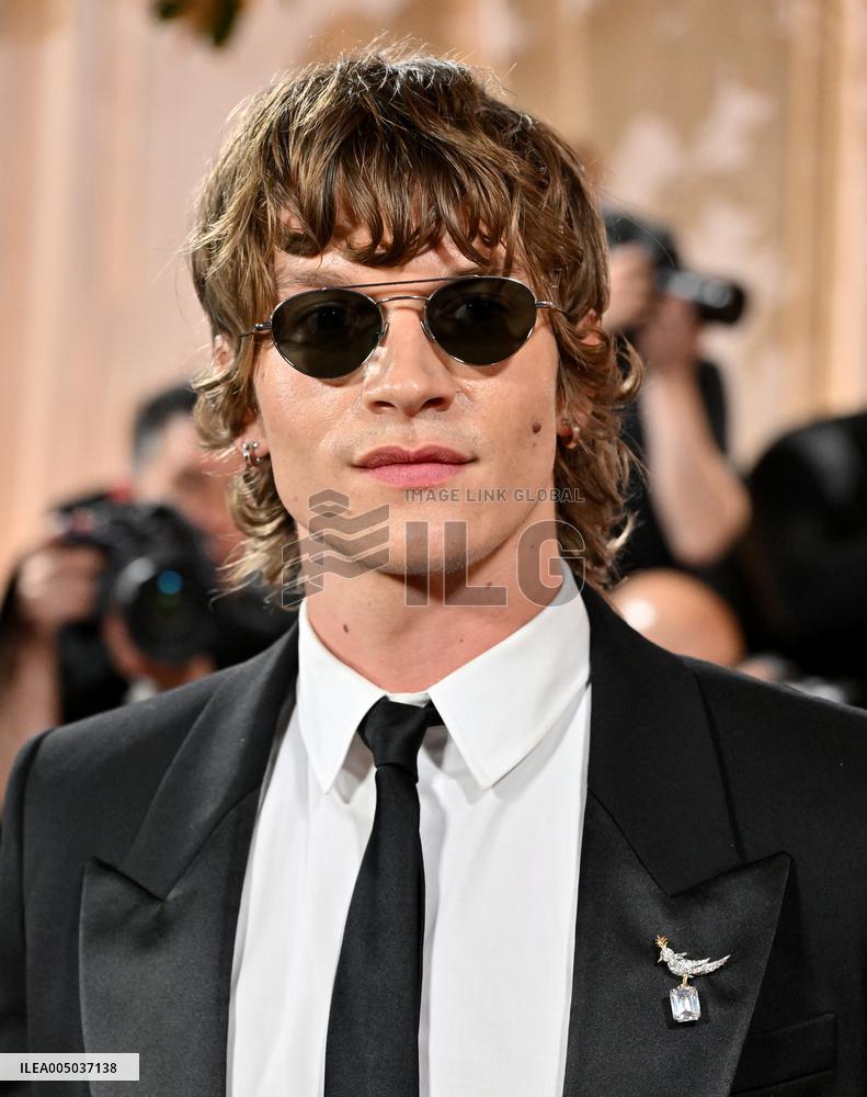 83rd Annual Golden Globes - Arrivals