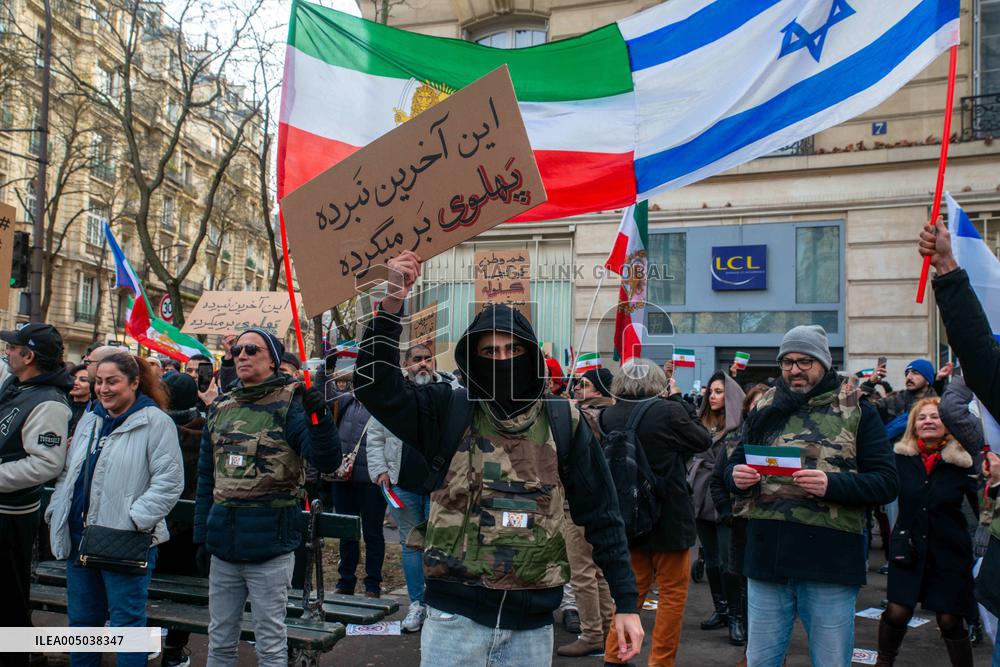 Rally in Support of The Protest in Iran - Paris