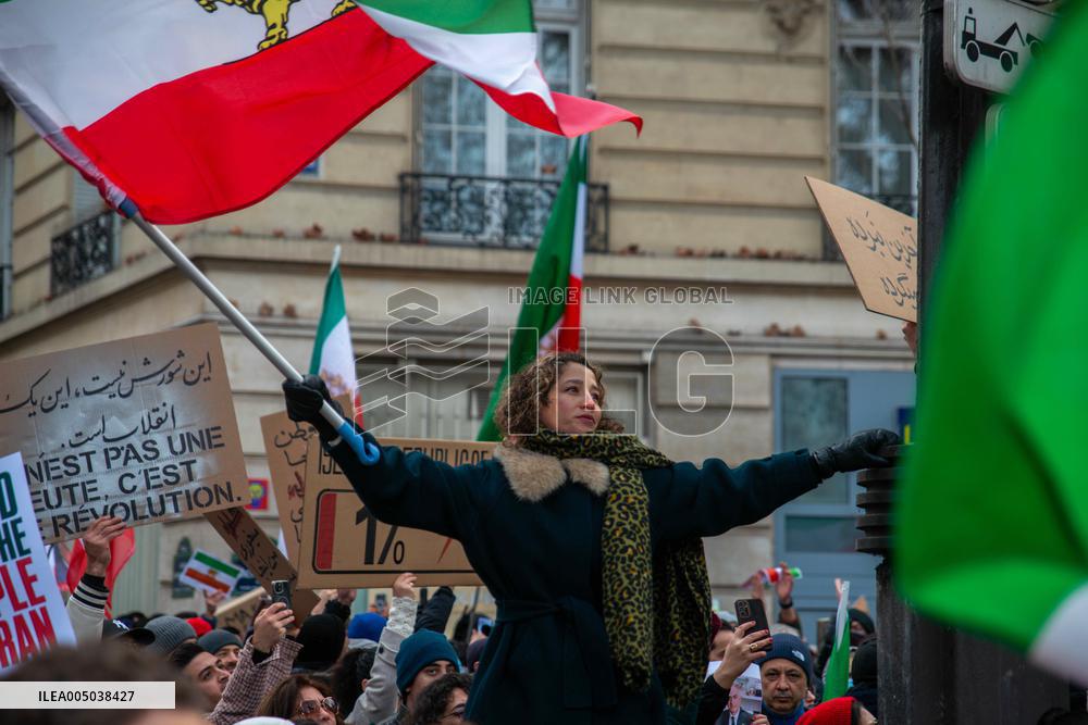 Rally in Support of The Protest in Iran - Paris