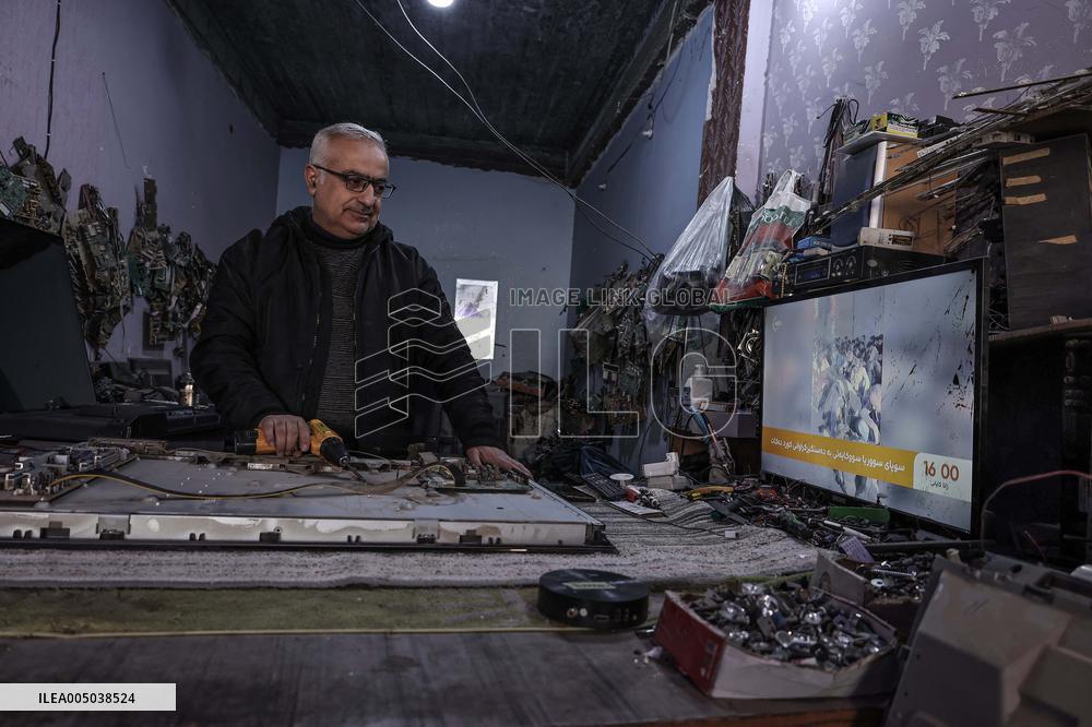 Exile in Limbo - Watching Home Burn from a Distance - Iraq