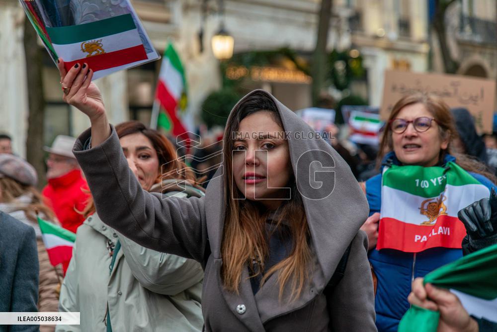 Rally in Support of The Protest in Iran - Paris