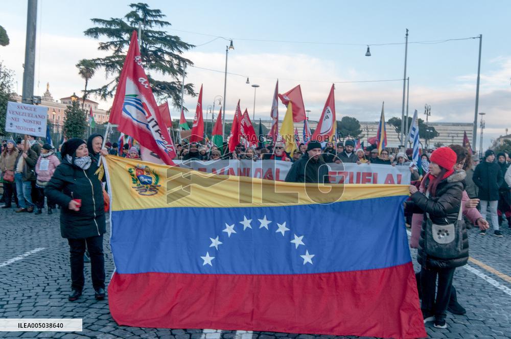 Pro-Maduro Demonstration in Rome