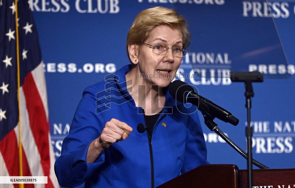 Senator Elizabeth Warren delivers speech on future of Democrats