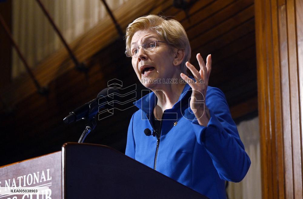 Senator Elizabeth Warren delivers speech on future of Democrats