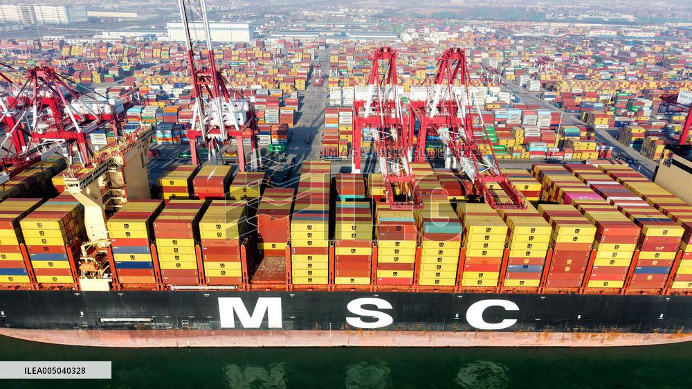 Qingdao Port Foreign Trade Containers