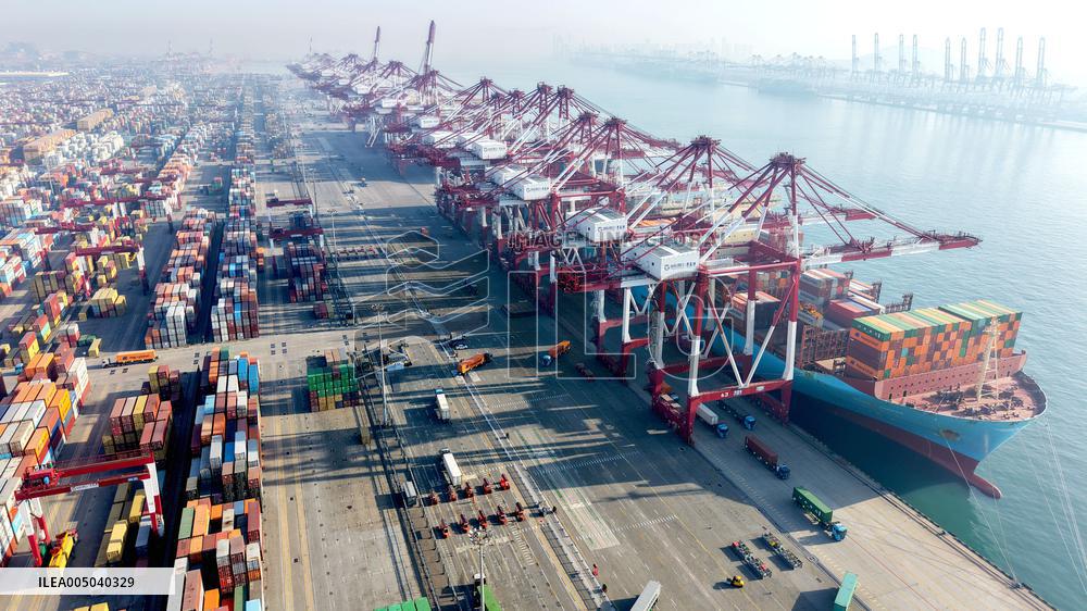 Qingdao Port Foreign Trade Containers
