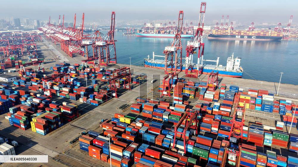 Qingdao Port Foreign Trade Containers