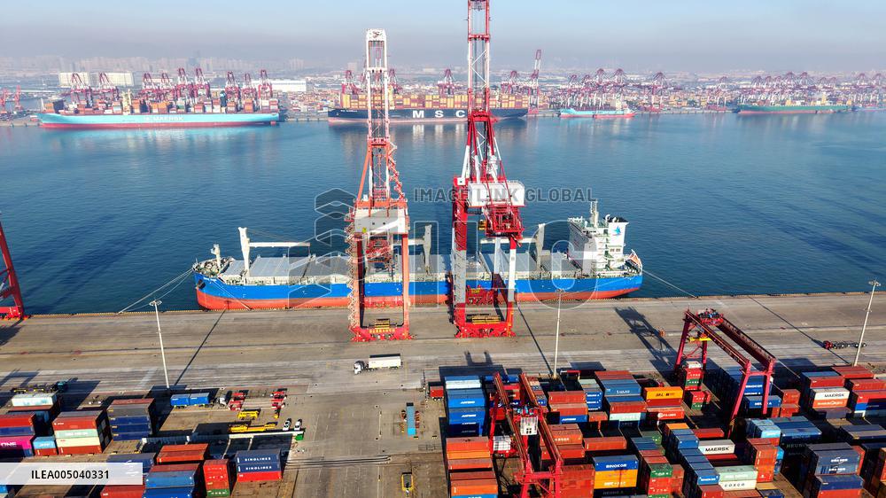 Qingdao Port Foreign Trade Containers