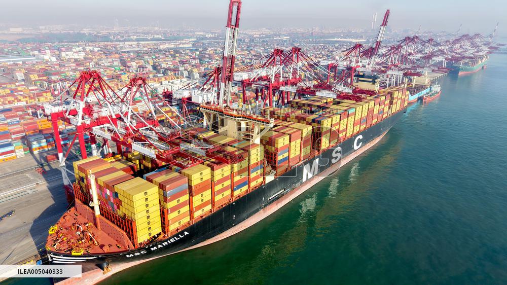 Qingdao Port Foreign Trade Containers