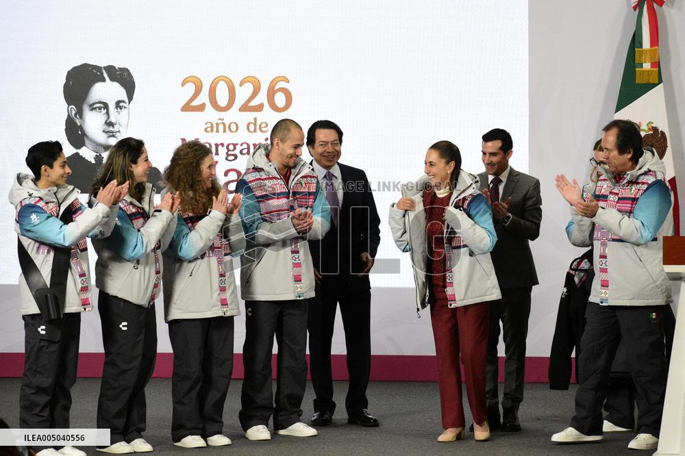 President Of Mexico Presents The Flag To The Athletes Representing Mexico At The Winter Games - Mexico City