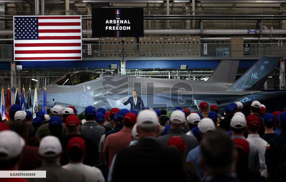 Defense Secretary Speaks at Lockheed Martin Facility - Fort Worth
