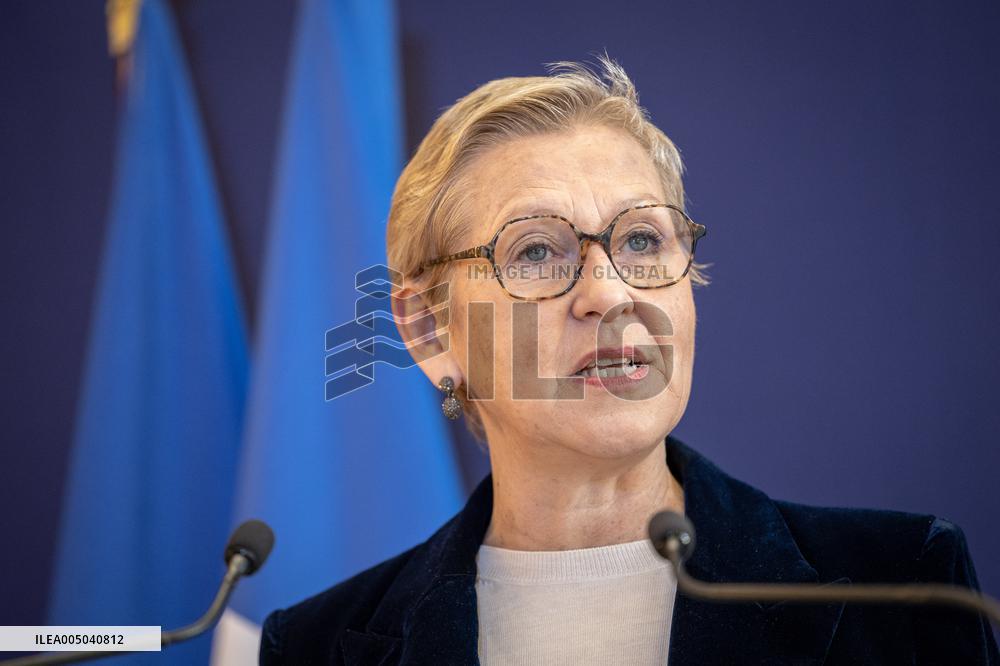 Submission of the report "Influence and Social Networks" to the government - Paris AJ