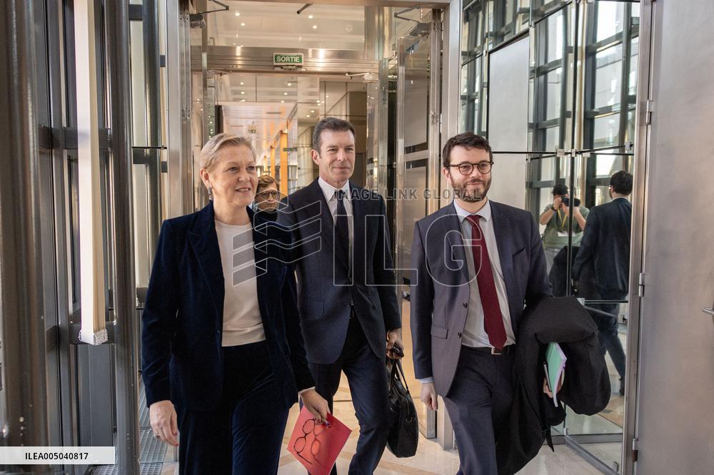 Submission of the report "Influence and Social Networks" to the government - Paris AJ