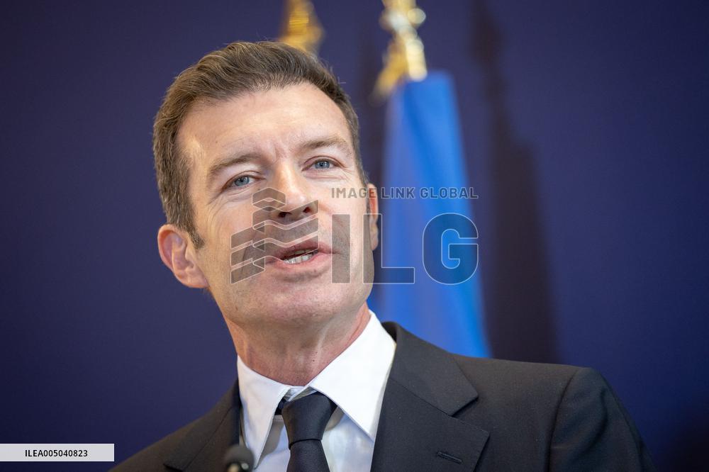 Submission of the report "Influence and Social Networks" to the government - Paris AJ