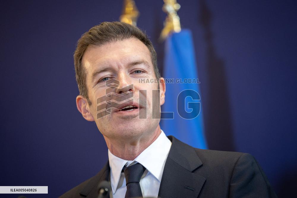 Submission of the report "Influence and Social Networks" to the government - Paris AJ