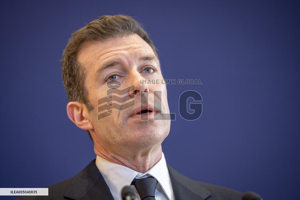 Submission of the report "Influence and Social Networks" to the government - Paris AJ