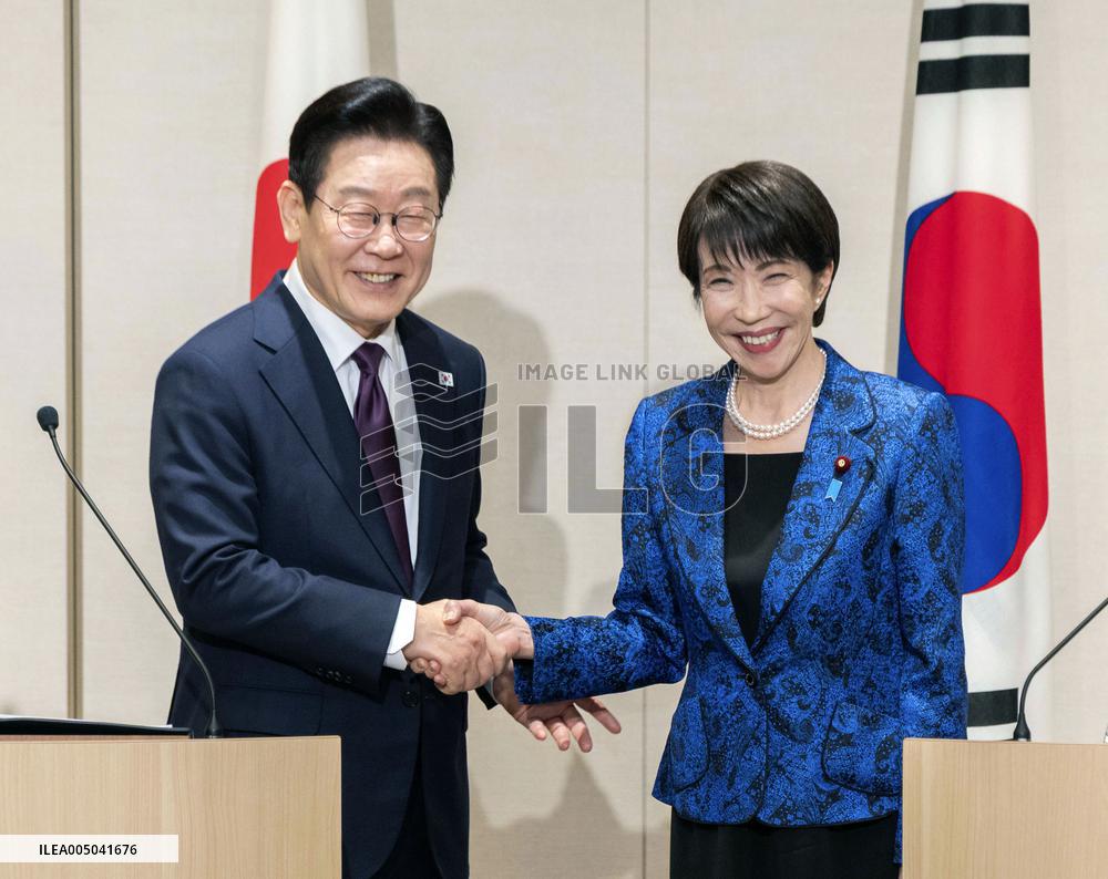 Japan-S. Korea summit