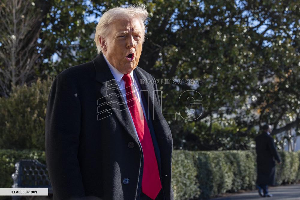 President Trump departs the White House for Detroit, Michgan