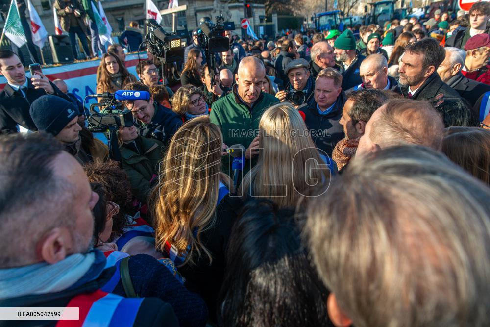 Farmers Protest in Front Of The National Assembly - Paris