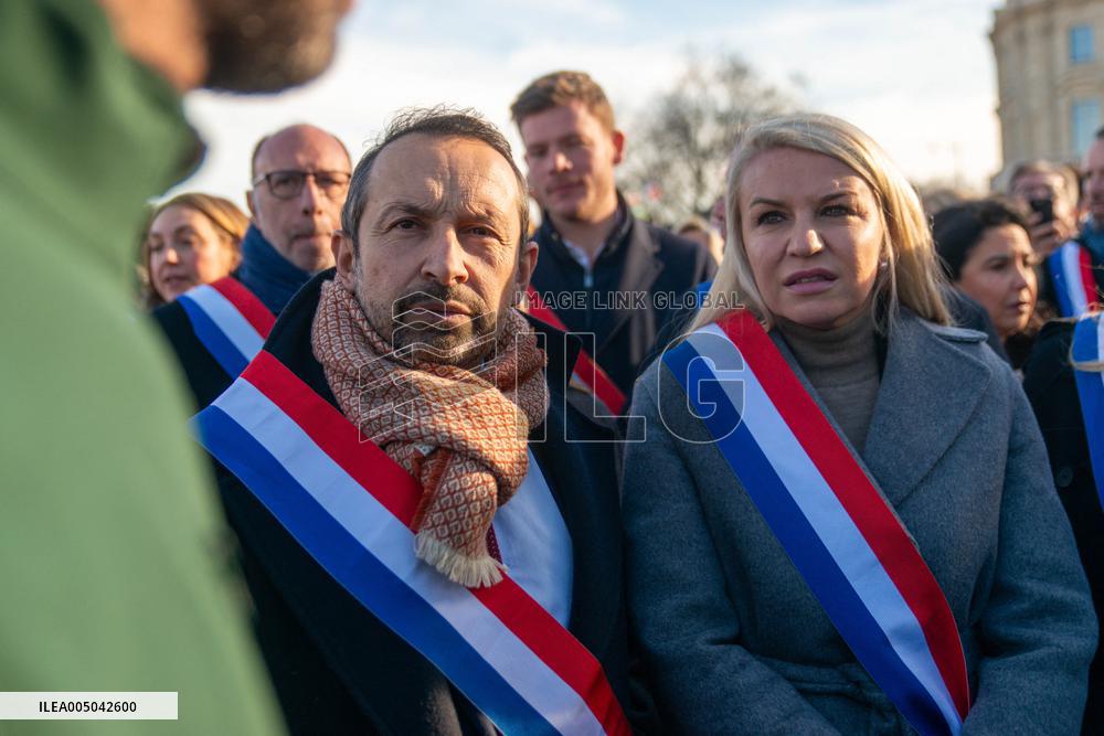 Farmers Protest in Front Of The National Assembly - Paris